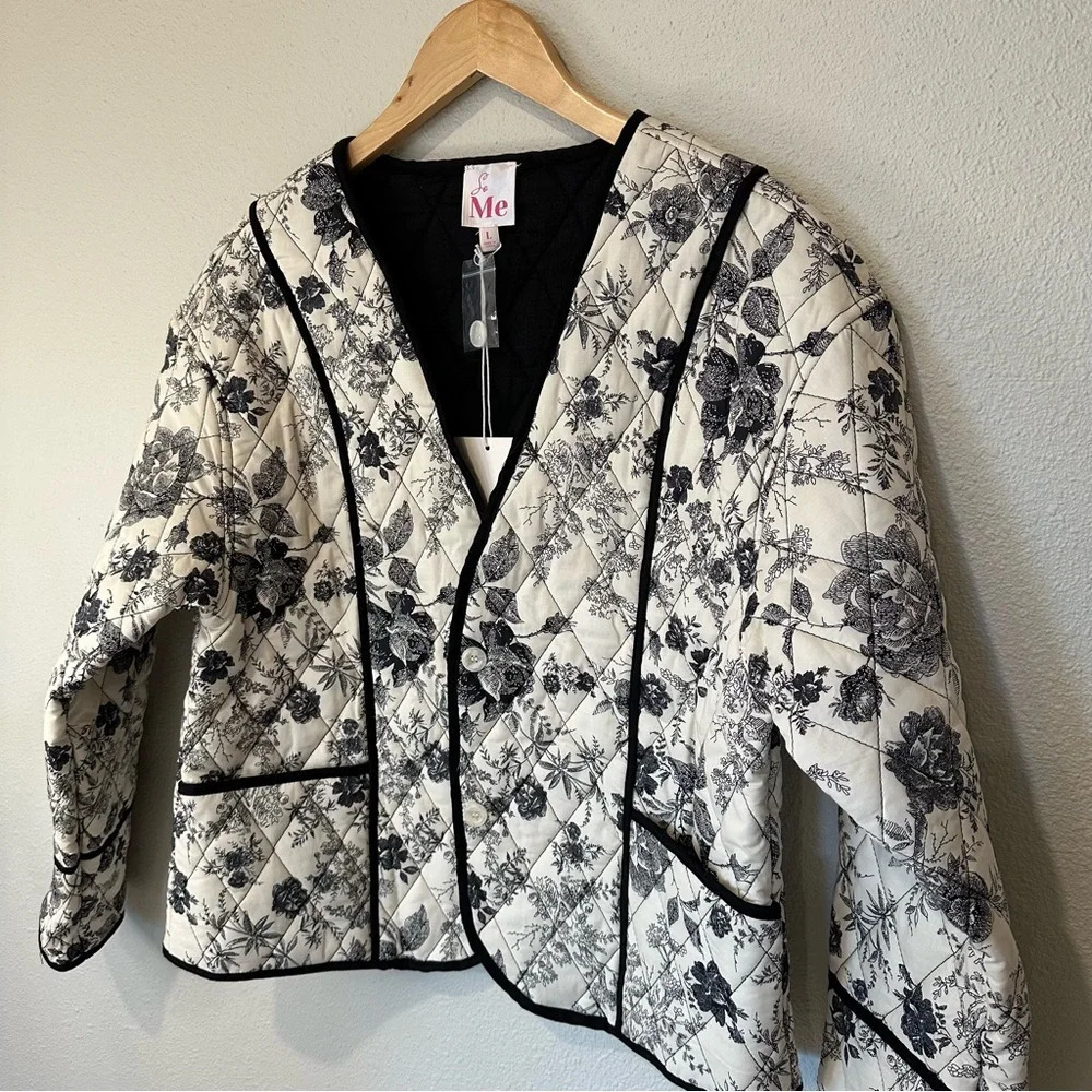 **NWT** So Me Quilted Floral Black and White Women's Jacket - Picture 8 of 13